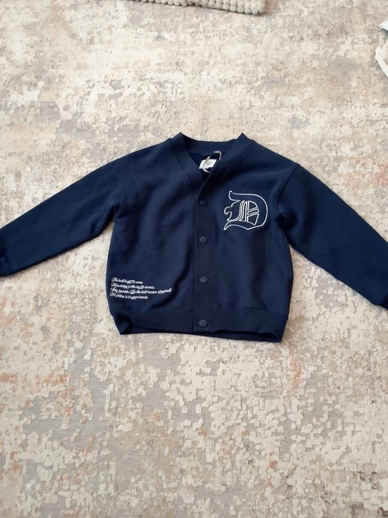 Een jasje /vestje voor een jongen maat 116, Kinderen en Baby's, Kinderkleding | Maat 116, Ophalen of Verzenden, Nieuw, Jongen