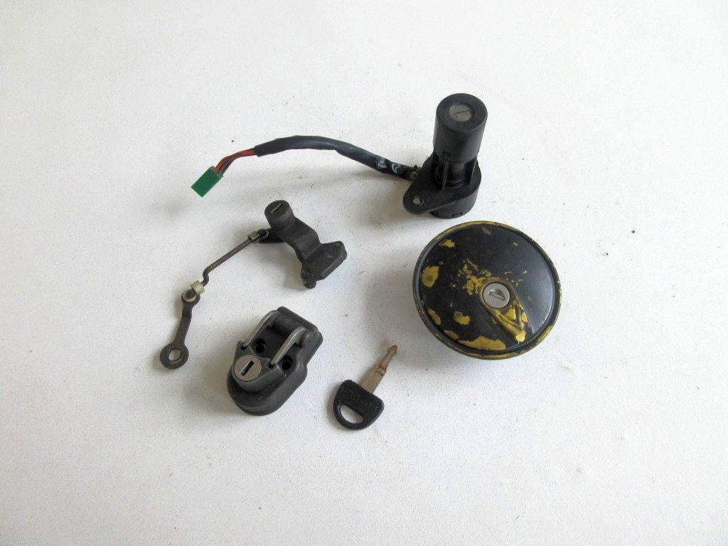 Suzuki GSX400E slotenset GSX 400 contactslot tankdop slotset, Motoren, Ophalen of Verzenden, Gebruikt