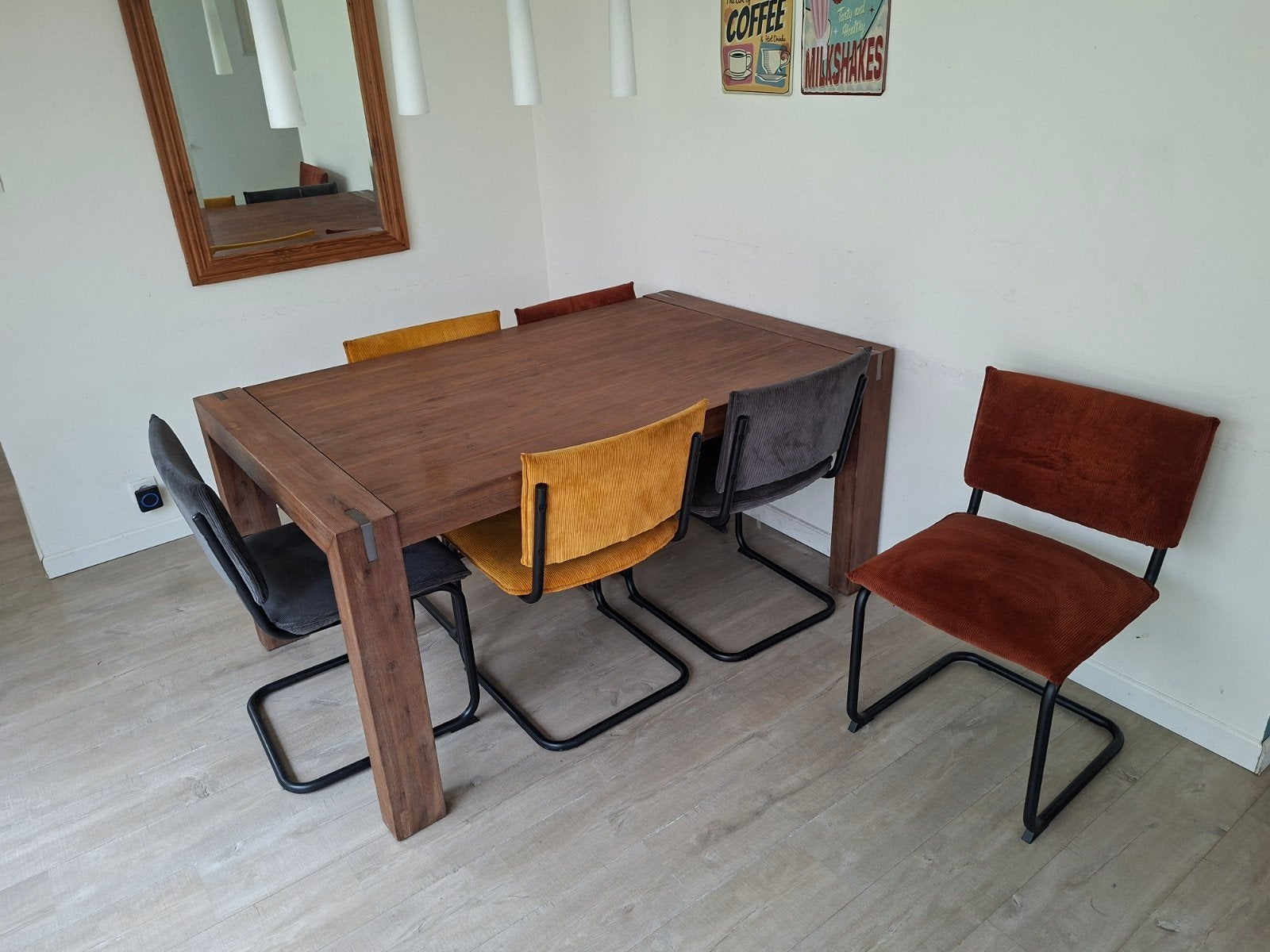 Uitschuifbare Eettafel met 6 Stoelen