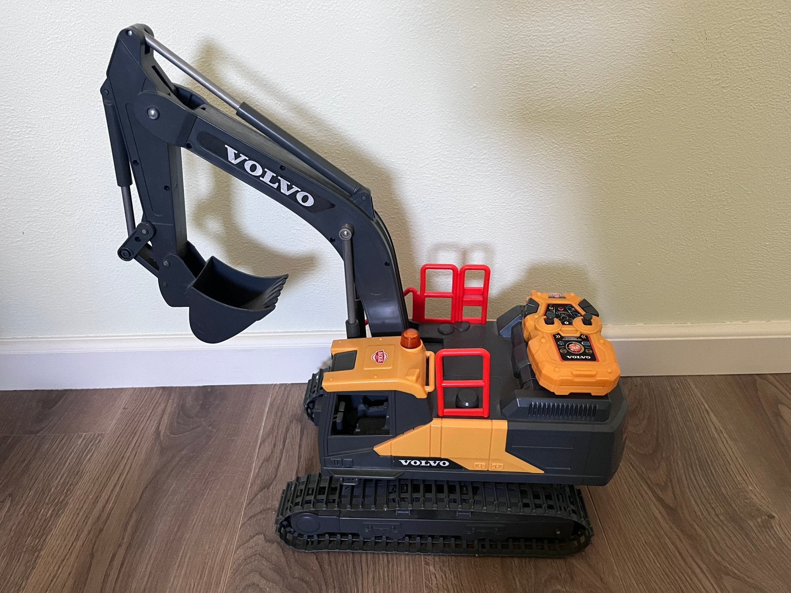 Volvo graver, Ophalen of Verzenden, Gebruikt