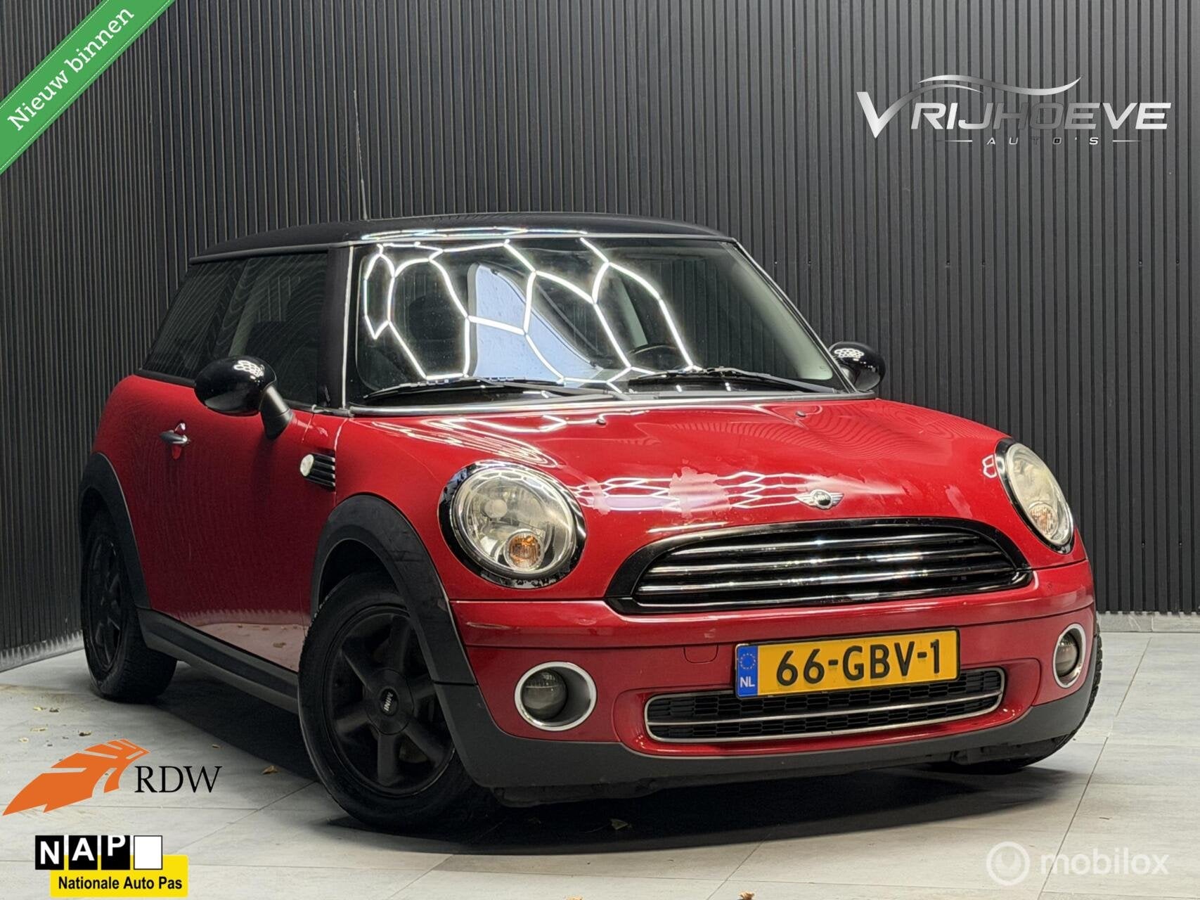 Mini 3-Deurs 1.6 Cooper Pepper|NAP|APK|AIRCO|PANO, Auto's, Voorwielaandrijving, Gebruikt, 750 kg, 4 cilinders