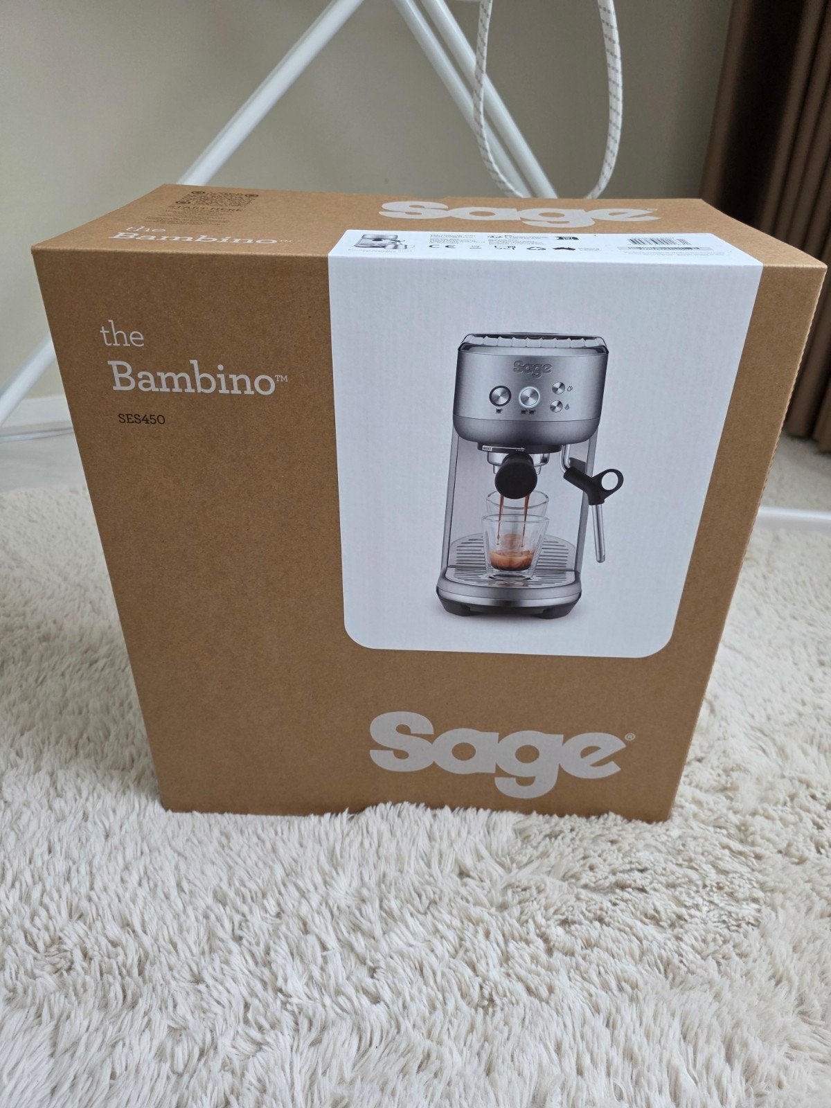 Sage The Bambino SES450 Espressomachine - Nieuw in doos, Witgoed en Apparatuur, Koffiezetapparaten, Stoompijpje, Espresso apparaat