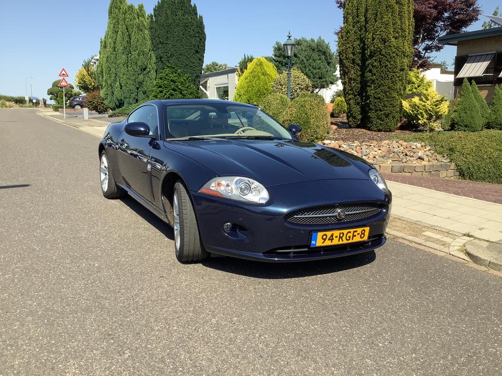 Jaguar XK 3.5 Coupe AUT 2007 Blauw, Auto's, Achterwielaandrijving, 8 cilinders, 258 pk, 3555 cc