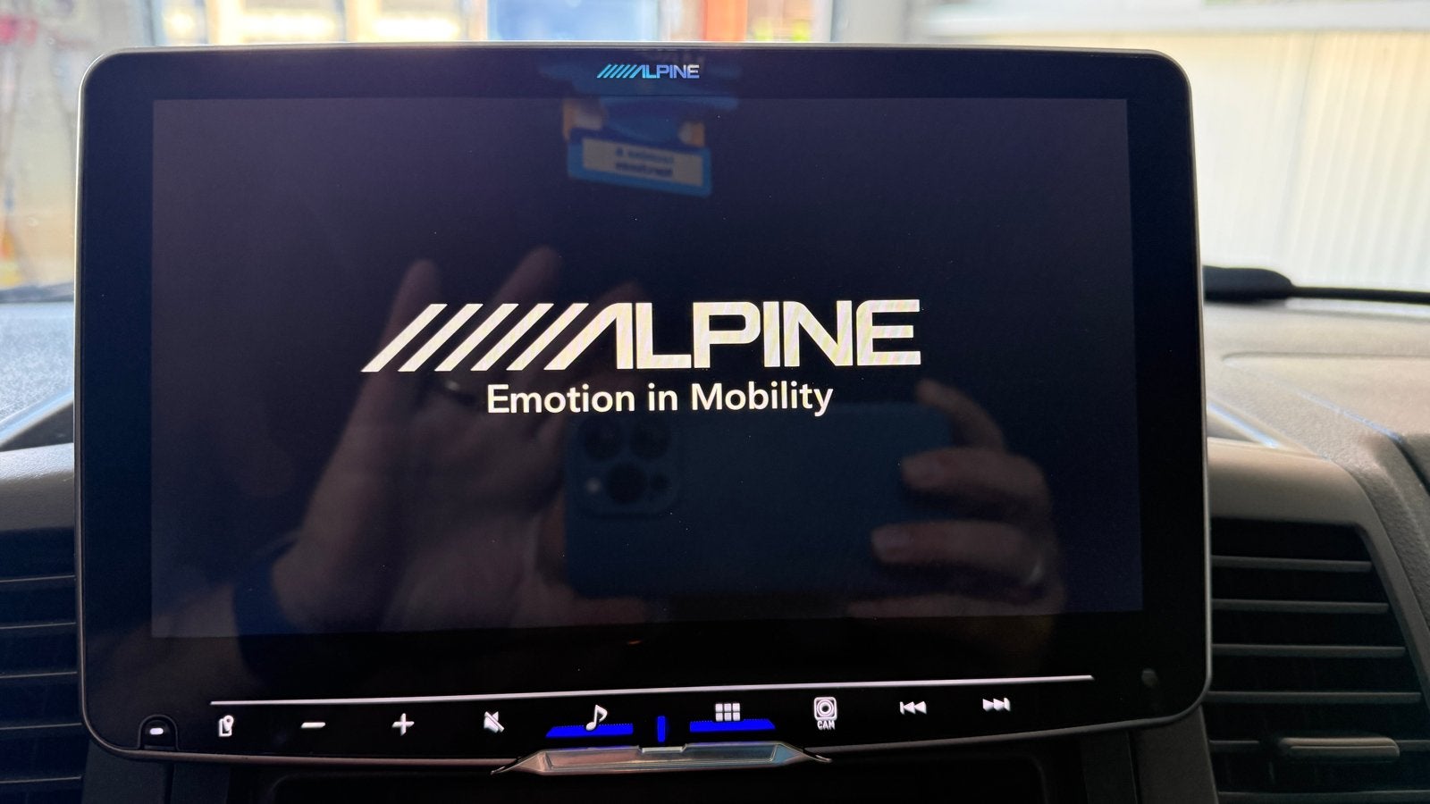 Alpine iLX-F905D Halo9 9-inch Digital Media Station, Ophalen, Nieuw