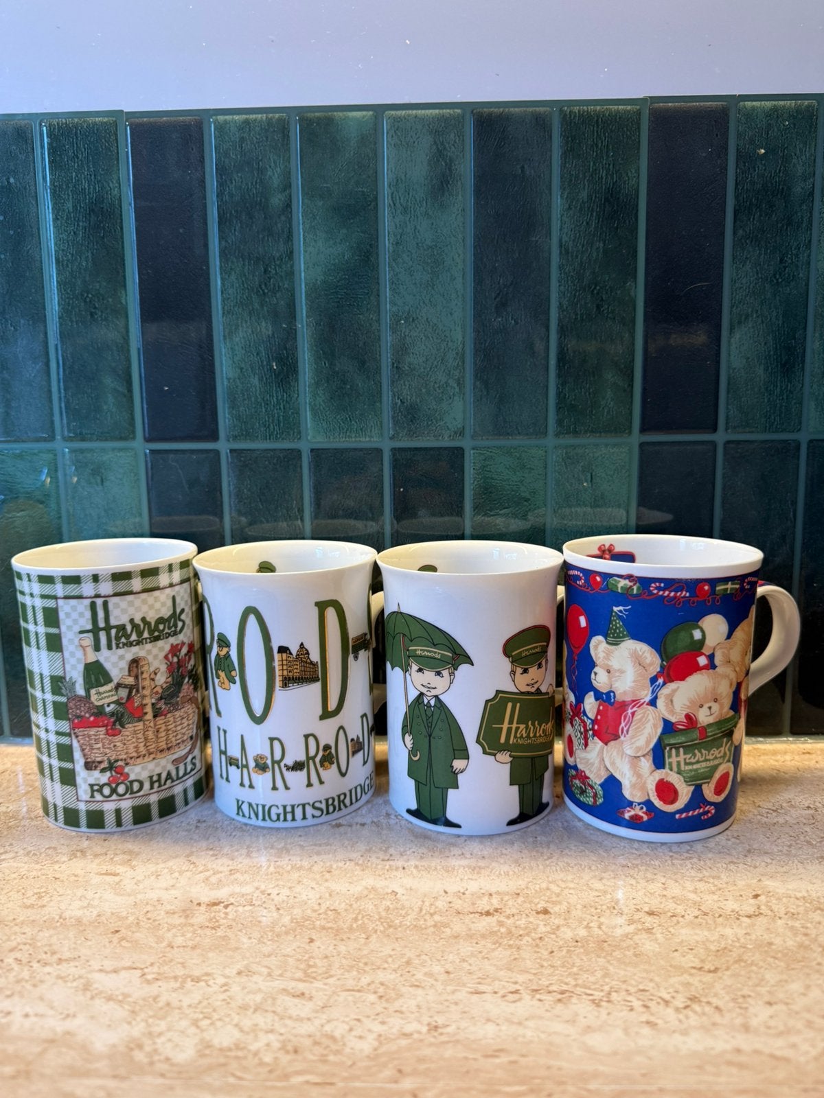 Officiele Harrods vintage mokken/potten, Verzamelen, Ophalen, Huis en Inrichting