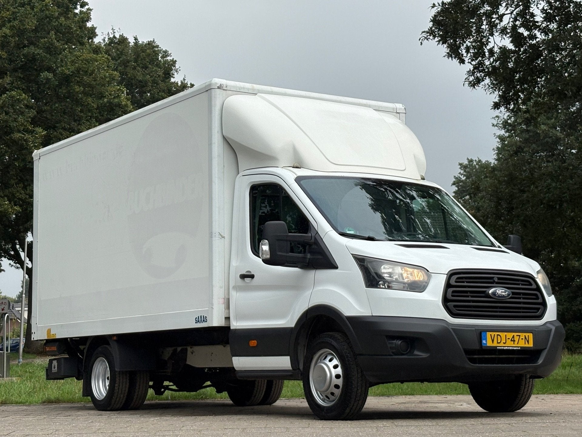 Ford Transit Bakwagen 350 2.0 TDCI L4H1|Dhollandia laadklep|, Auto's, Dealer onderhouden, 2800 kg, Wit, 14 km/l