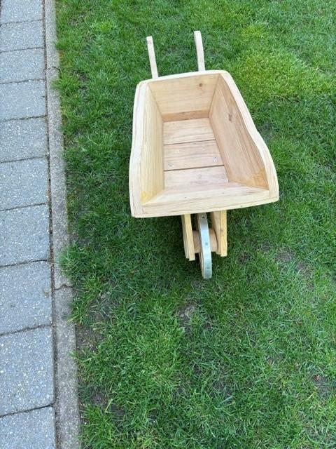Houten kinderen kruiwagen, Ophalen, Zo goed als nieuw