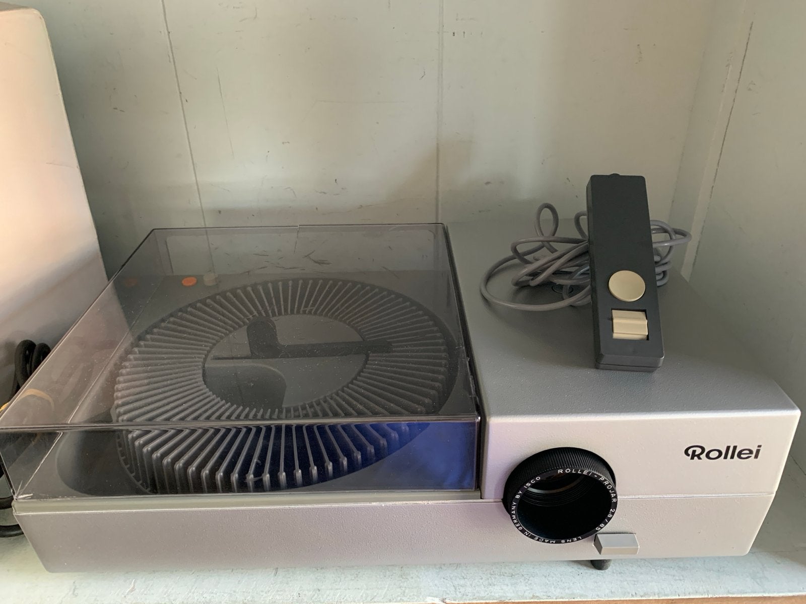 Rollei P37A Diaprojector met afstandsbediening en orig doos, Ophalen of Verzenden, Gebruikt