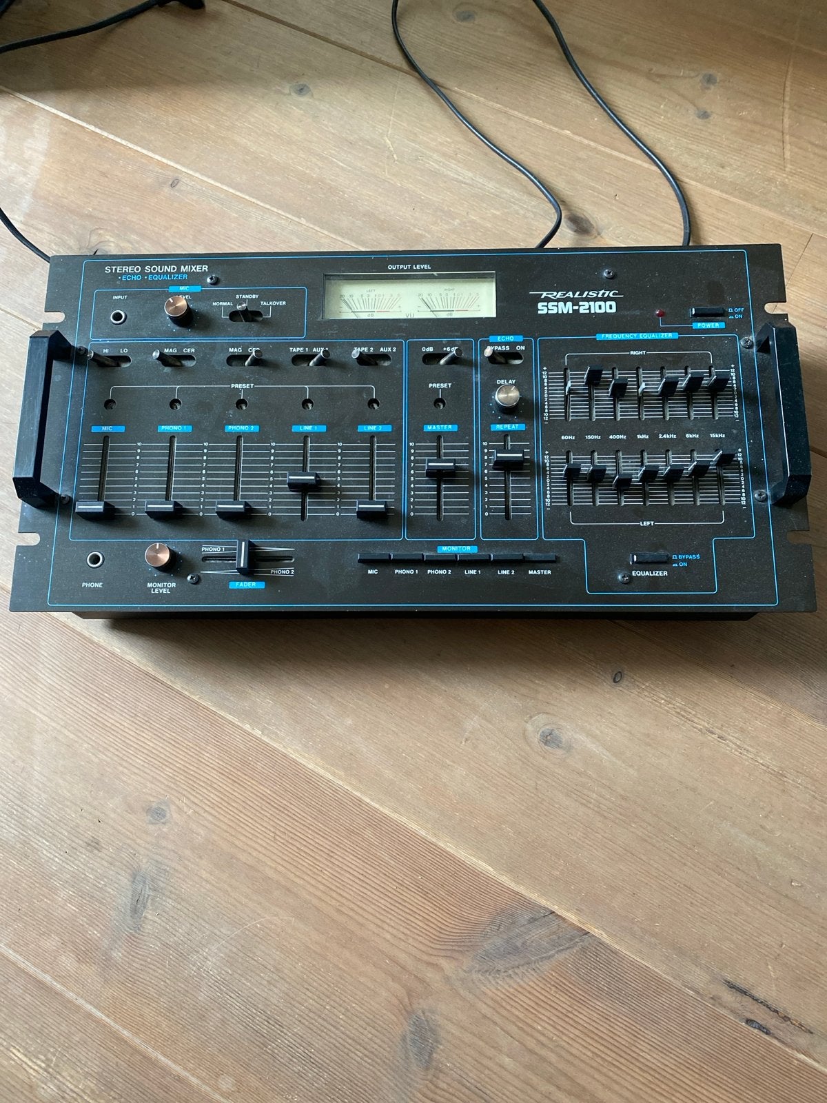 Realistic SSM-2100 Stereo Sound Mixer met Equalizer, Ophalen, Gebruikt, Minder dan 5 kanalen