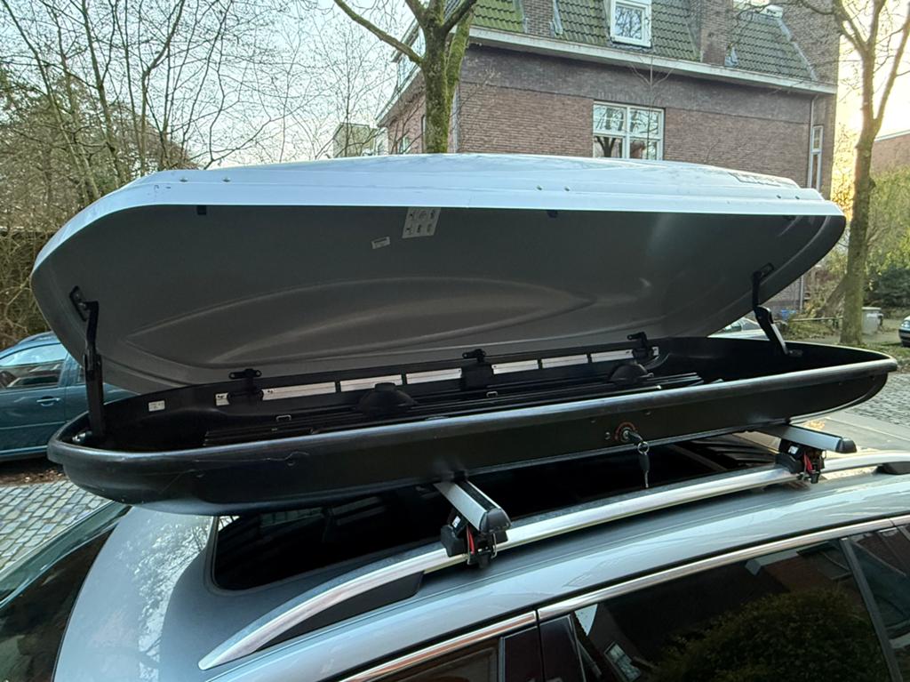 Te huur grote Thule Atlantis 780, Auto diversen, Ophalen, Zo goed als nieuw