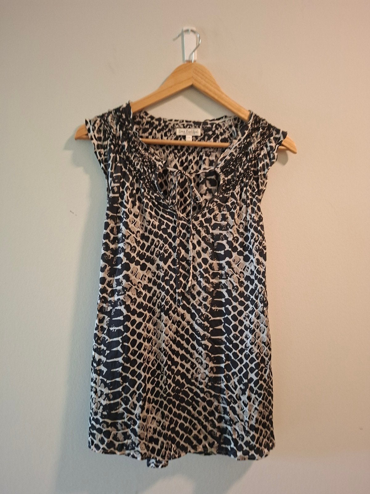 Zijde top Dea Kudibal, maat L, Kleding | Dames, Tops, Ophalen of Verzenden, Gedragen, Zonder mouw