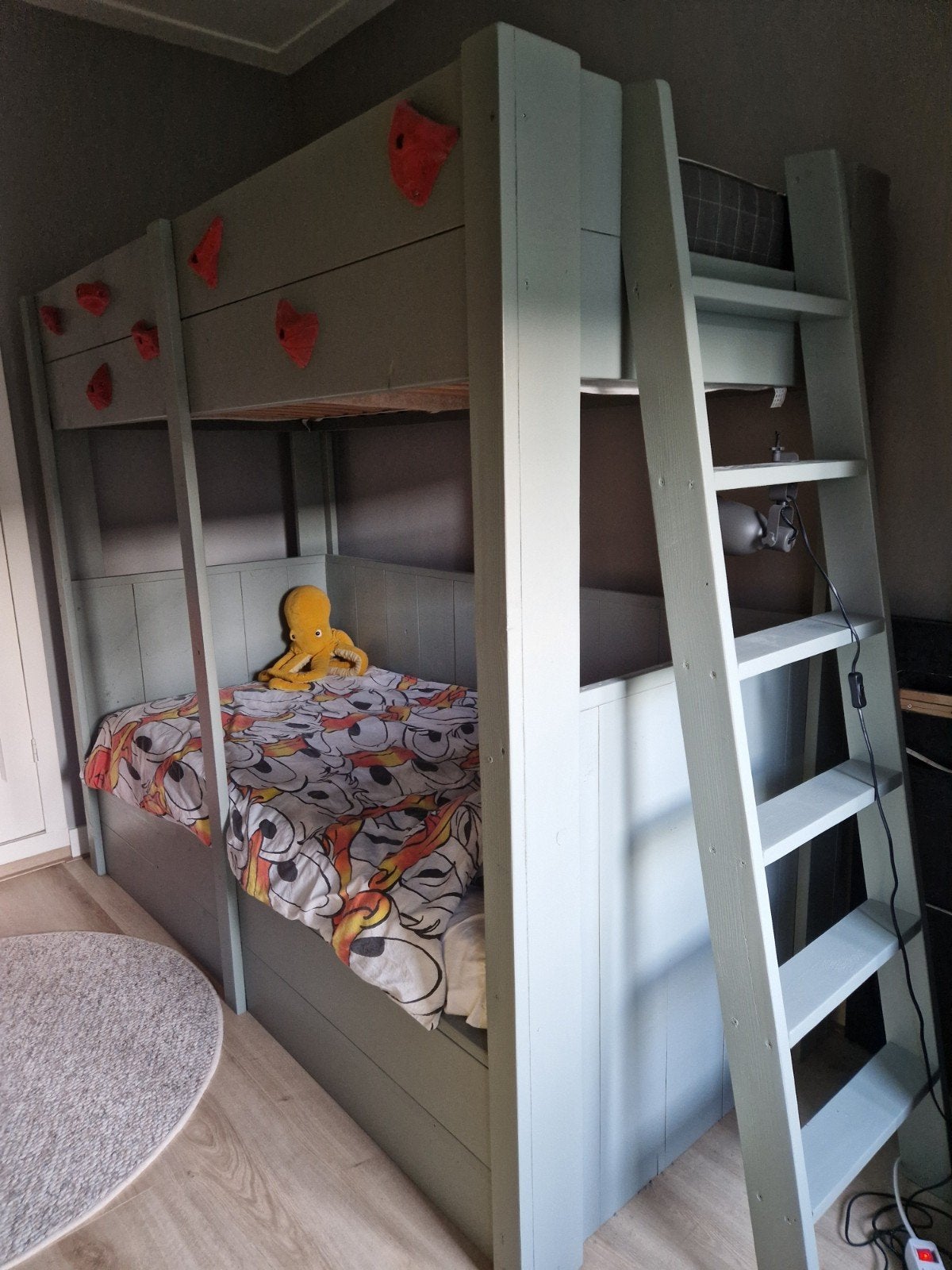 Stoere hoogslaper / stapelbed, grijsgroen, steigerhout, Ophalen, Stapelbed
