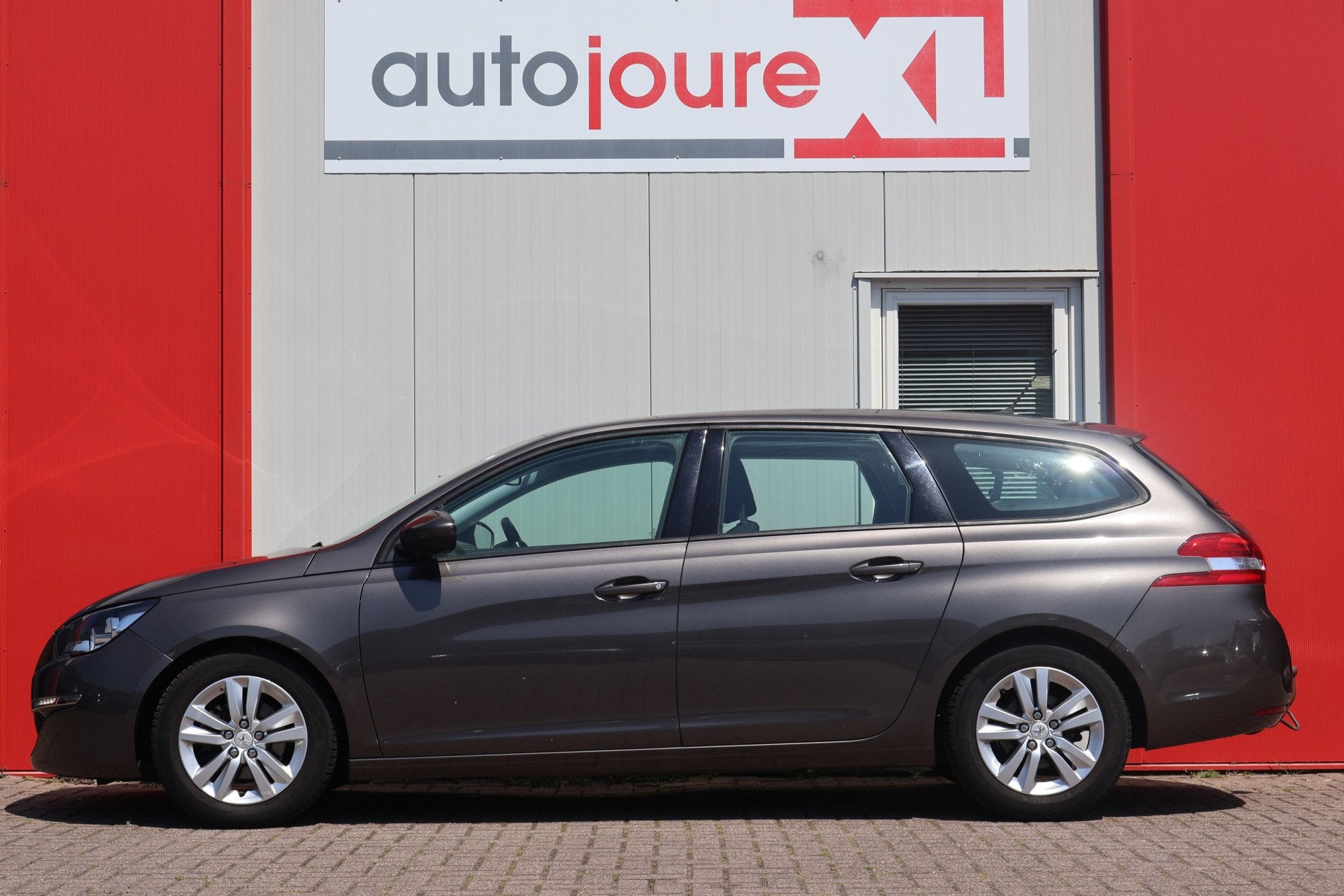 Peugeot 308 SW 1.6 HDI Access (bj 2015), Auto's, Voorwielaandrijving, Euro 5, Stof, Gebruikt