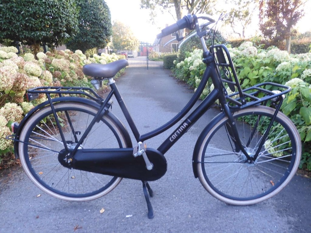 Matzwarte 28" Cortina U4 met 7 versnellingen en frame 57 cm, Versnellingen, Niet ingevuld, 56 cm of meer, Zo goed als nieuw