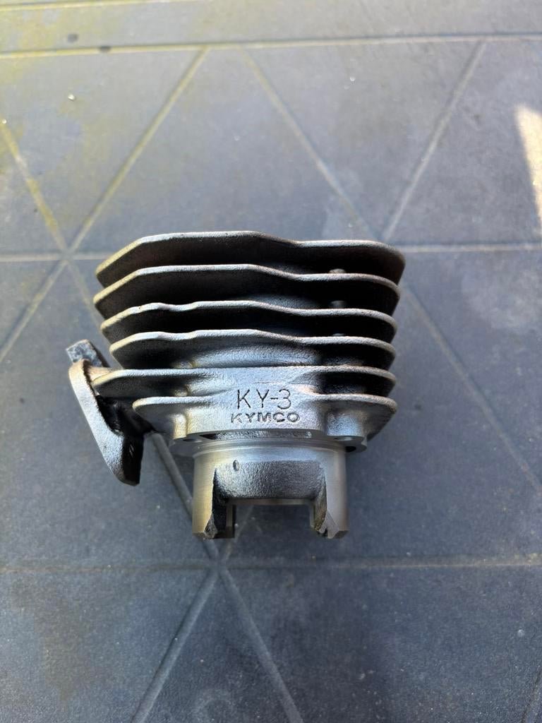 Originele Kymco DJ 50 cilinder kit, Fietsen en Brommers, Brommeronderdelen | Scooters, Ophalen of Verzenden, Gebruikt, Cilinder