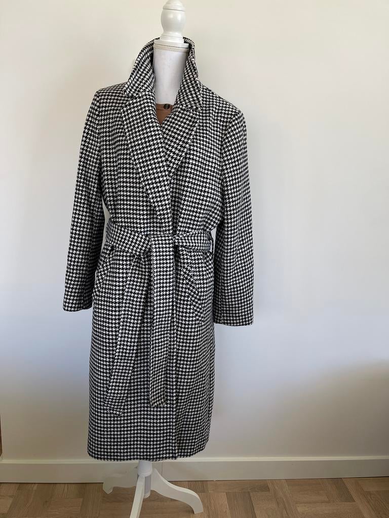 Lange pied de poule overslag mantel met knoop centuur., Ophalen of Verzenden, Zo goed als nieuw, Maat 46/48 (XL) of groter, Zwart