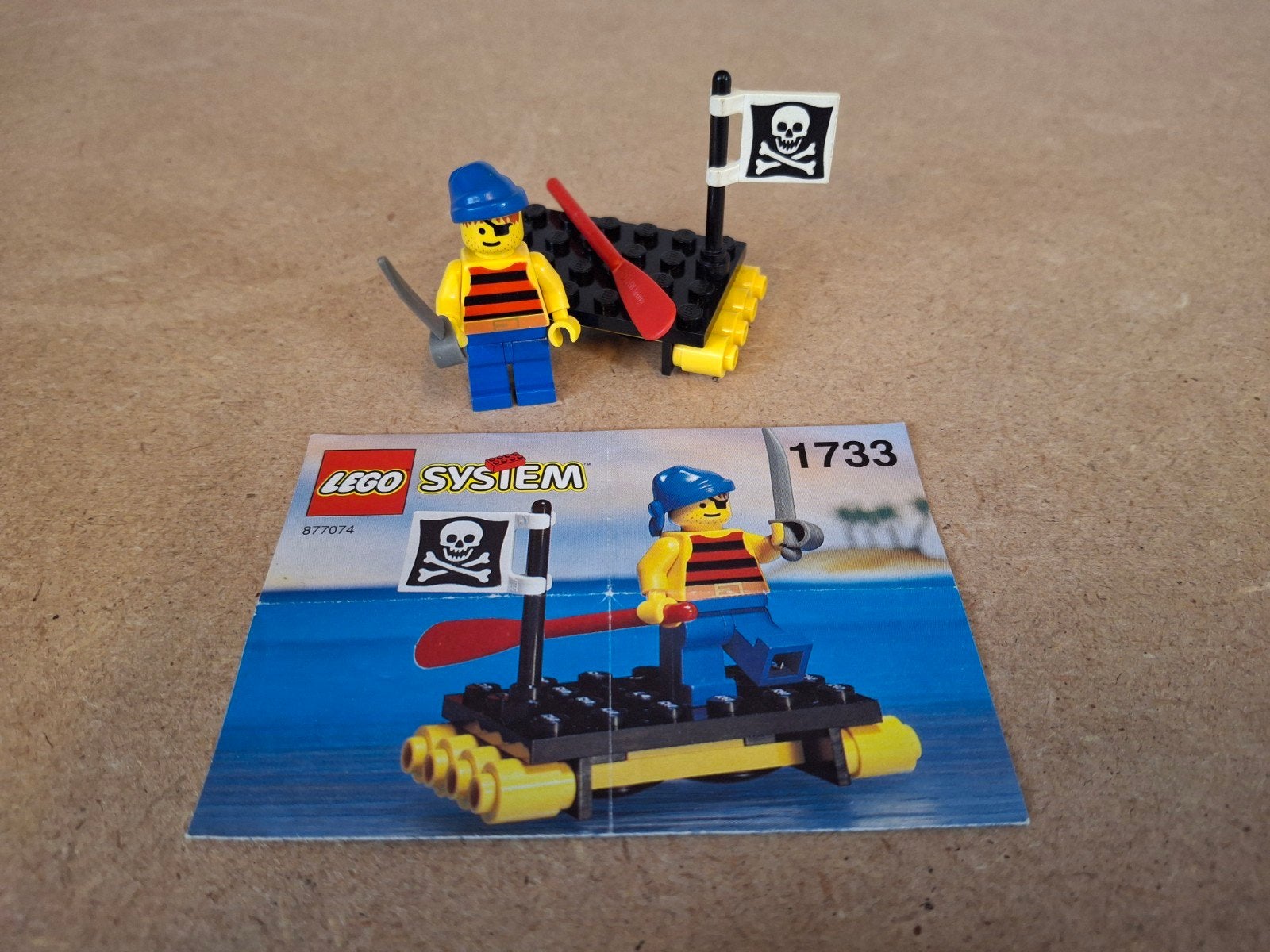 Lego 1733 Shipwrecked Pirate. Jaren 90 Pirates, Kinderen en Baby's, Speelgoed | Duplo en Lego, Compleet, Lego, 33 Bath Road, Slough, UK