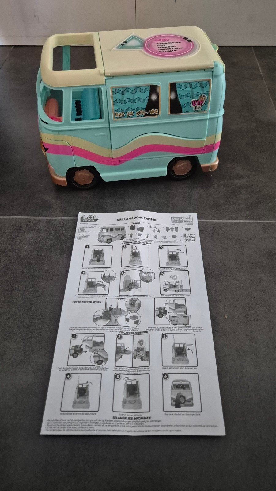 Foto 4 van L.O.L. Surprise! Grill & Groove Camper Speelset