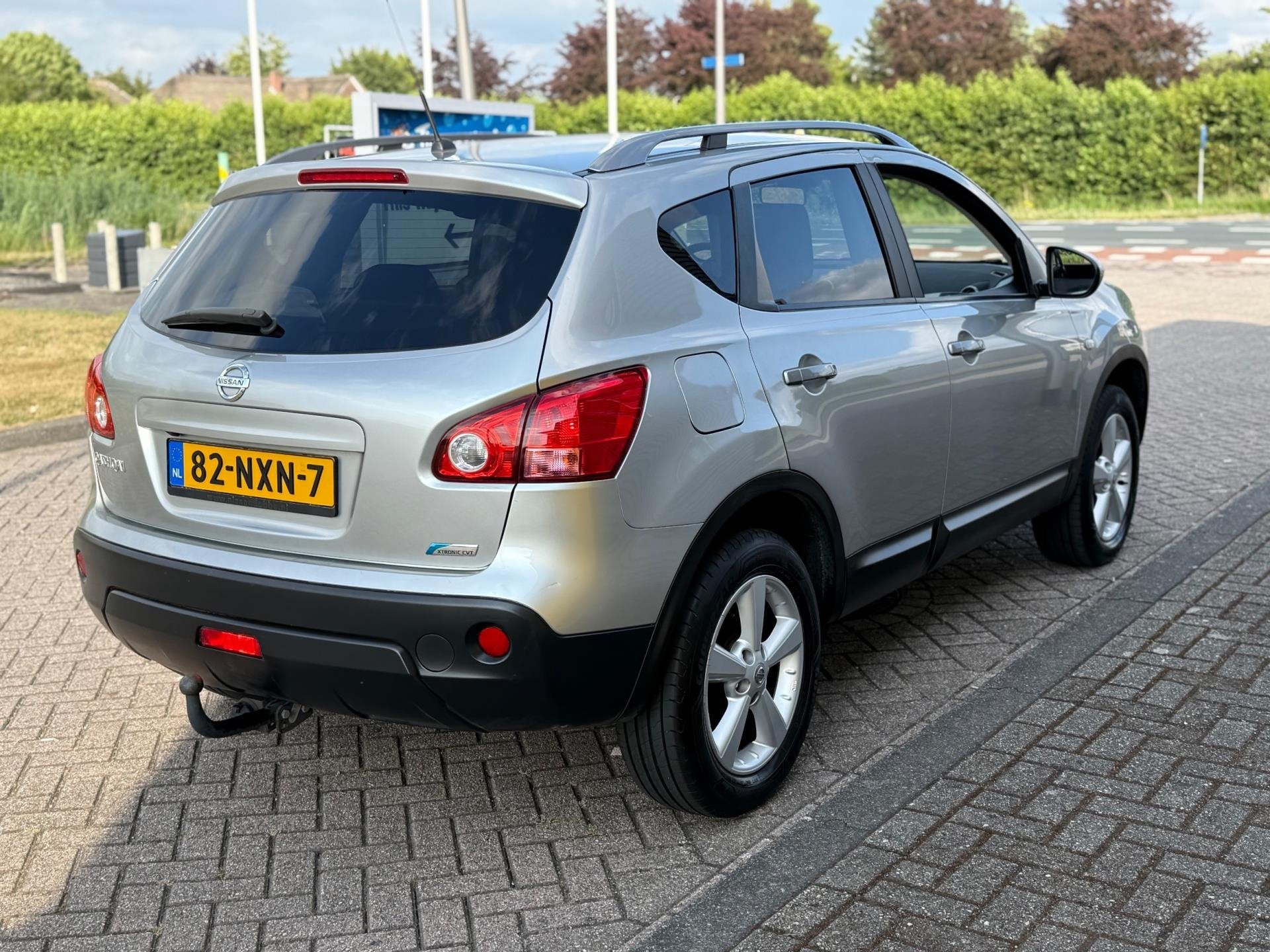 Nissan Qashqai 2.0 Acenta 4WD Bj 2010 Automaat Panoramadak N, Dealer onderhouden, Stof, Gebruikt, 4 cilinders