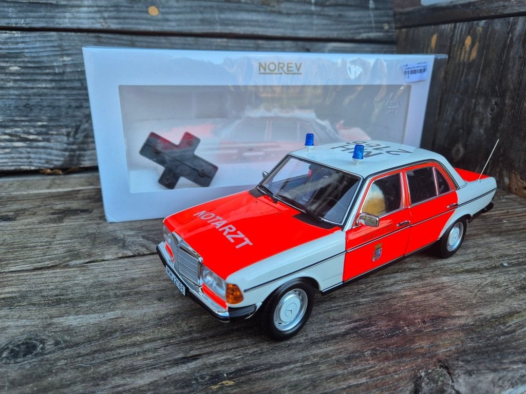 Mercedes Benz 200 W123 Norev 1/18, Hobby en Vrije tijd, Modelauto's | 1:18, Ophalen of Verzenden, Nieuw, Auto, Norev