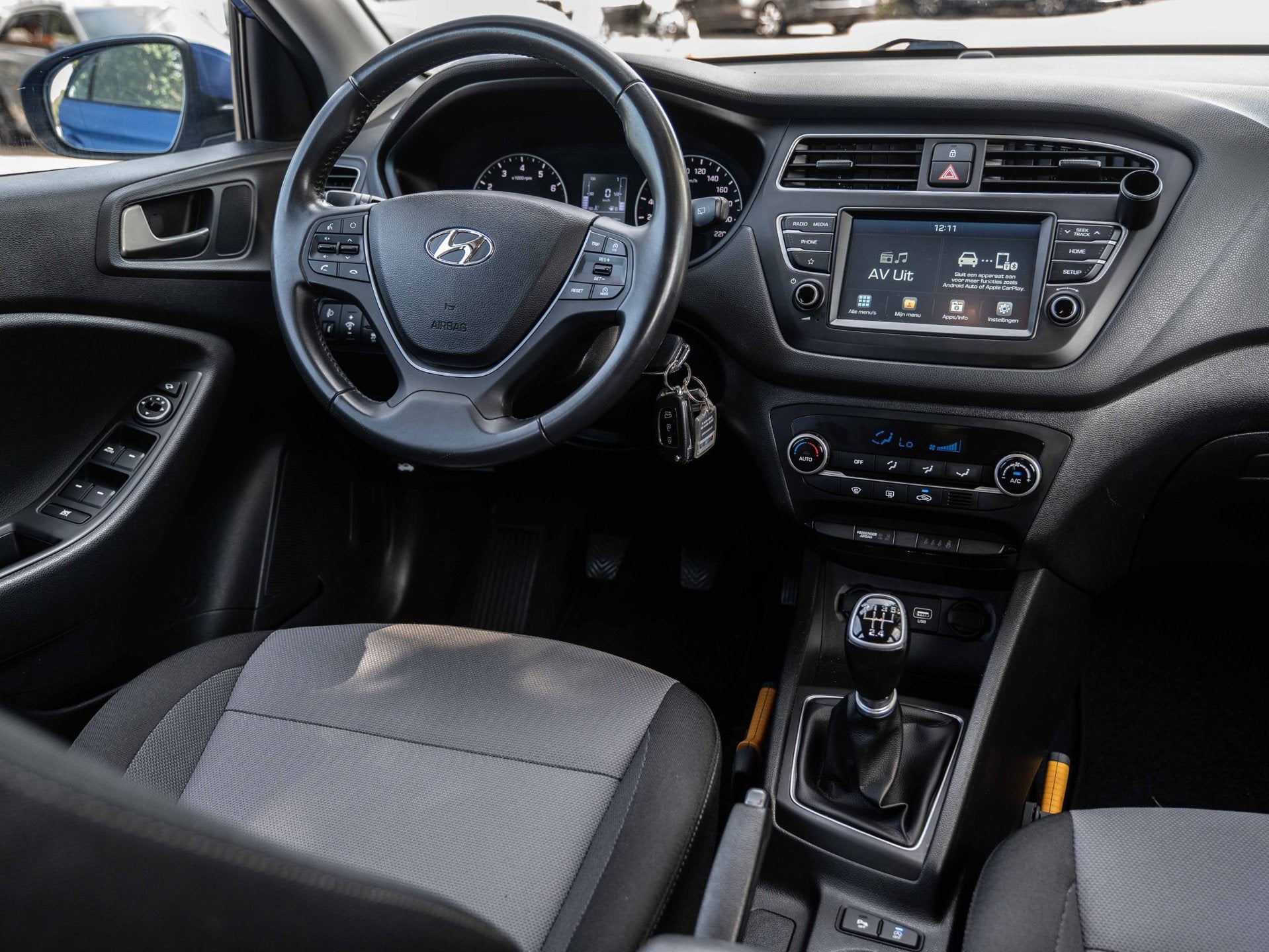 Hyundai I20 1.0 T-GDI - PARKEER CAMERA - APPLE CARPLAY - TRE, Auto's, Voorwielaandrijving, Dealer onderhouden, Blauw, 100 pk