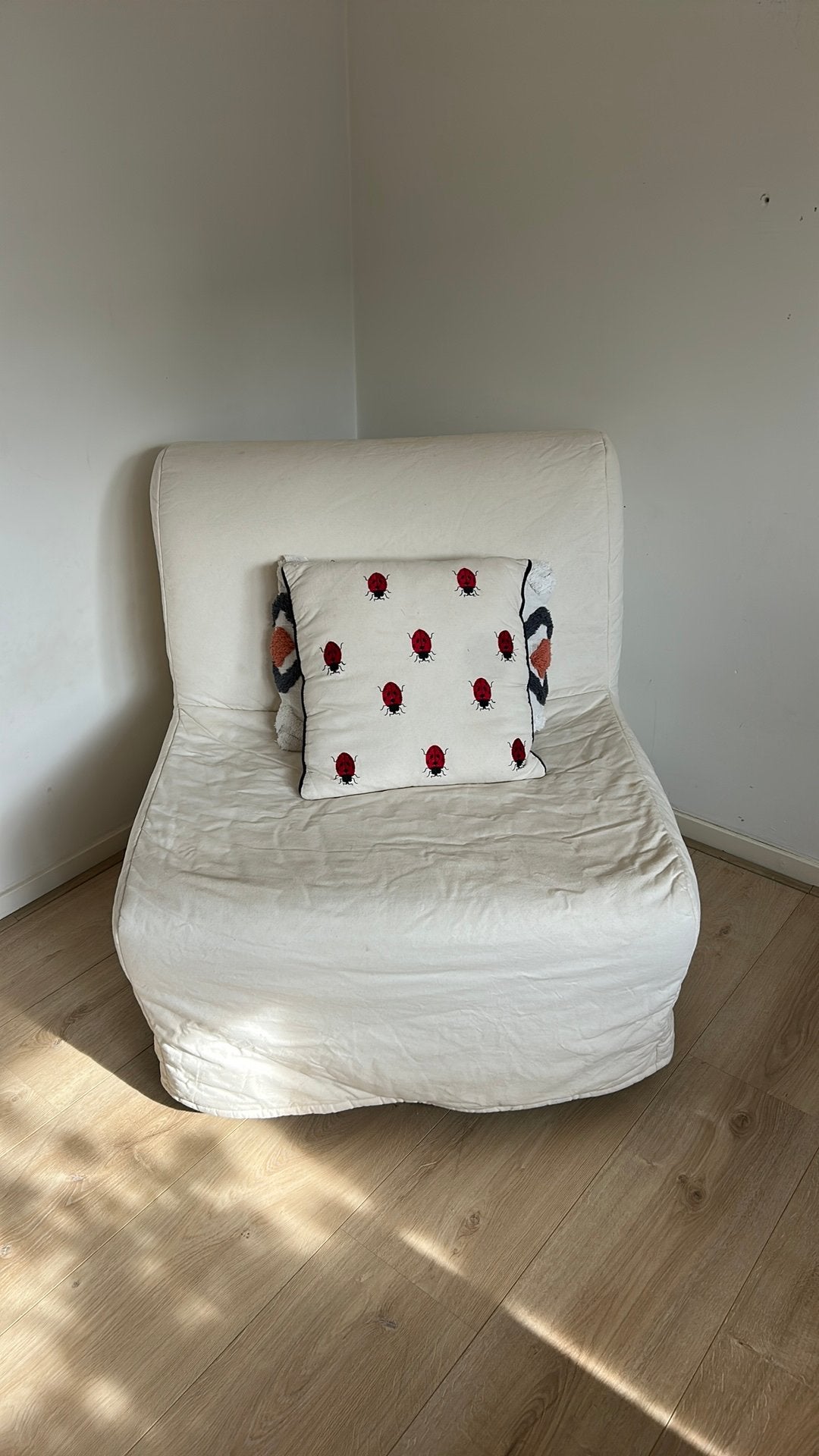 Witte slaapfauteuil / bedbank ikea, Ophalen, Gebruikt, Eenpersoons, Wit
