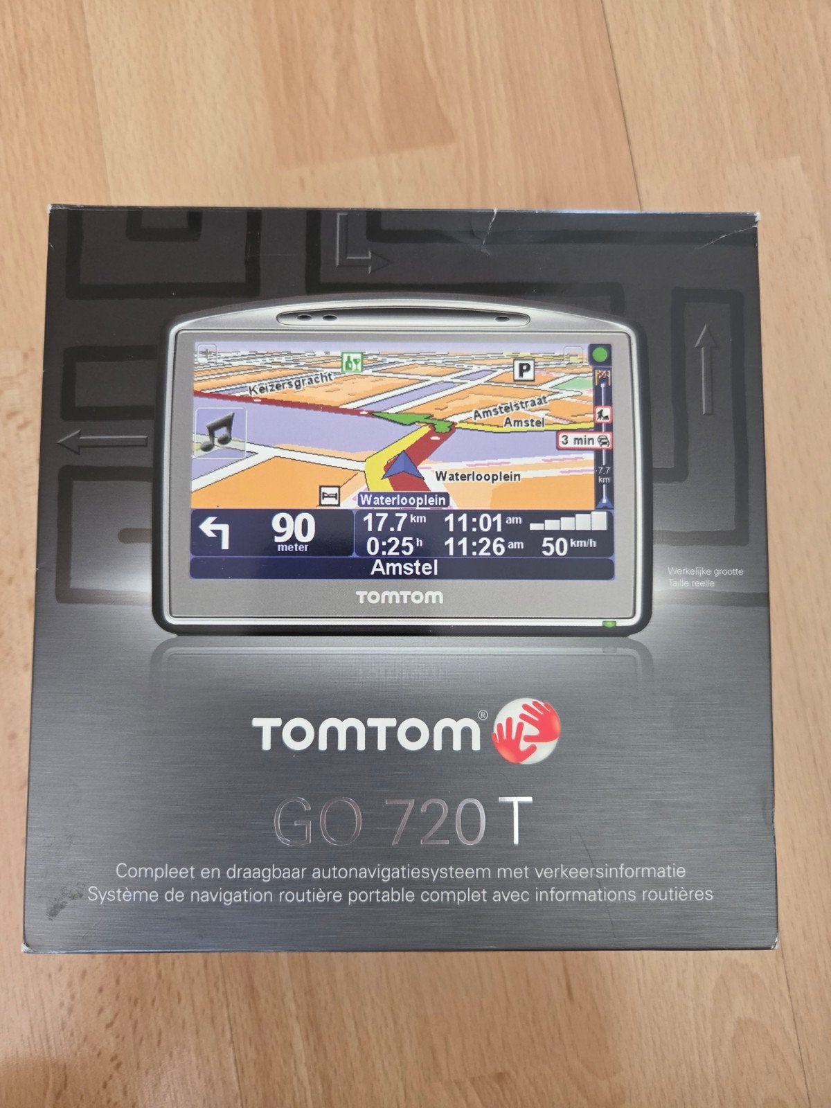 TomTom GO 720 T Navigatiesysteem met verkeersinfo, Ophalen of Verzenden, Zo goed als nieuw