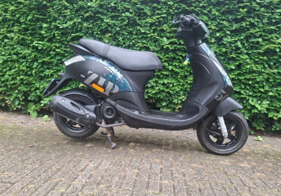 Piaggio Zip 4t Niet aan gesleuteld, 100% origineel!, Fietsen en Brommers, Scooters | Piaggio, Ophalen, Maximaal 45 km/u, Zip, Zo goed als nieuw