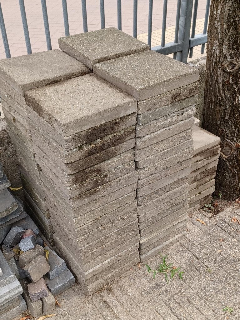 Gratis tegels 30 x 30 cm., Tuin en Terras, Ophalen, Gebruikt, Beton, Terrastegels