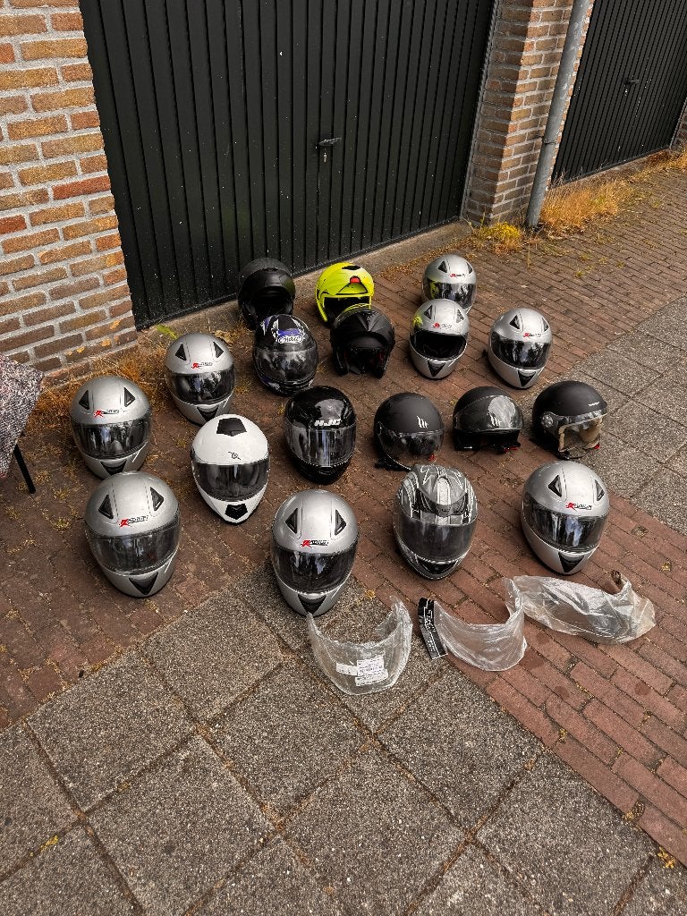 Partij motorhelmen 15 stuks, Motoren, Ophalen, Tweedehands, Systeemhelm, Overige merken