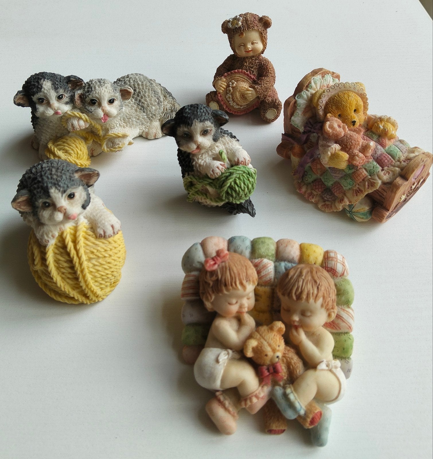 Leuke decoratieve beeldjes: katjes, baby's en beertjes, Ophalen of Verzenden, Gebruikt, Dier
