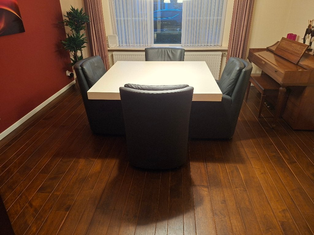 Kamer(eet) tafel