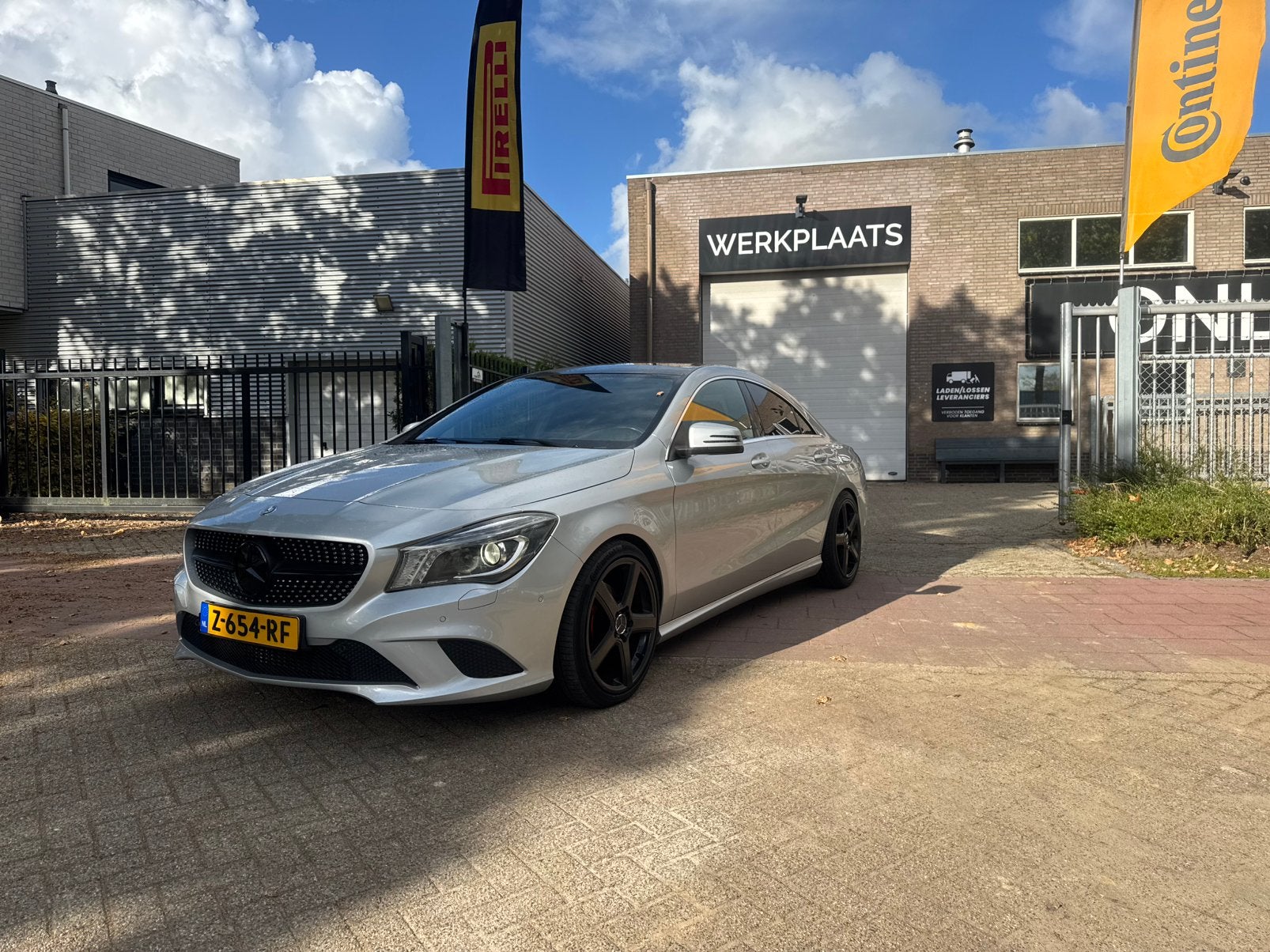 Mercedes-Benz CLA 250 2.0 155KW 7G-DCT (aut) 2013 Grijs, Auto's, CLA, 1380 kg, Zwart, 4 cilinders