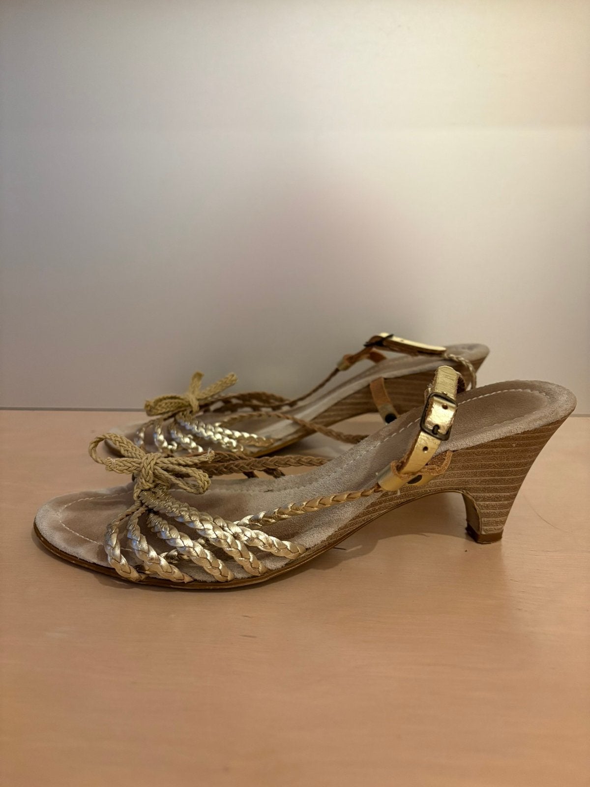 Pumps goud maat 38, Pumps, Overige kleuren, Ophalen of Verzenden, Gedragen
