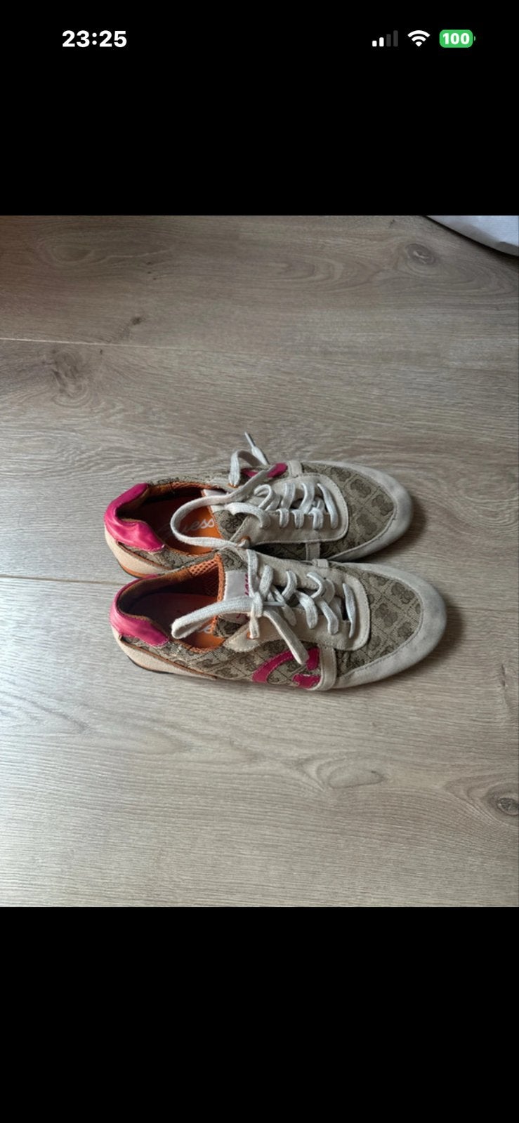 Guess Sneakers Maat 38 Zo goed als nieuw, Ophalen of Verzenden, Zo goed als nieuw, Bruin, Sneakers of Gympen