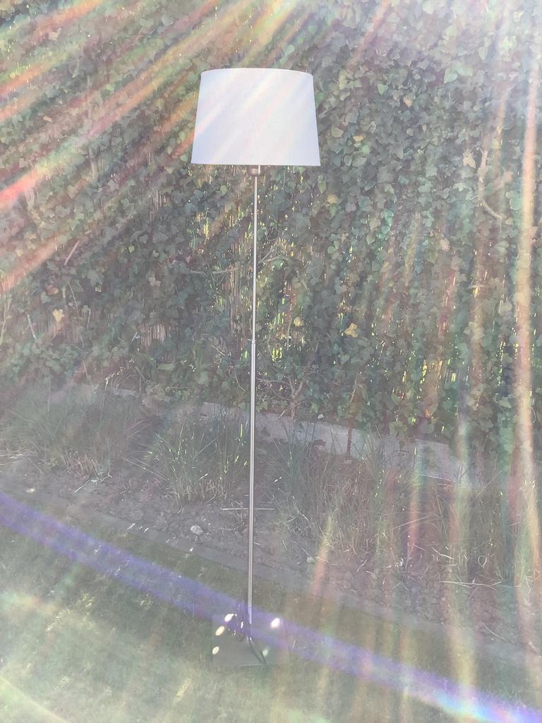 Staande lamp in hoogte verstelbaar., Huis en Inrichting, Ophalen, Gebruikt, 150 tot 200 cm