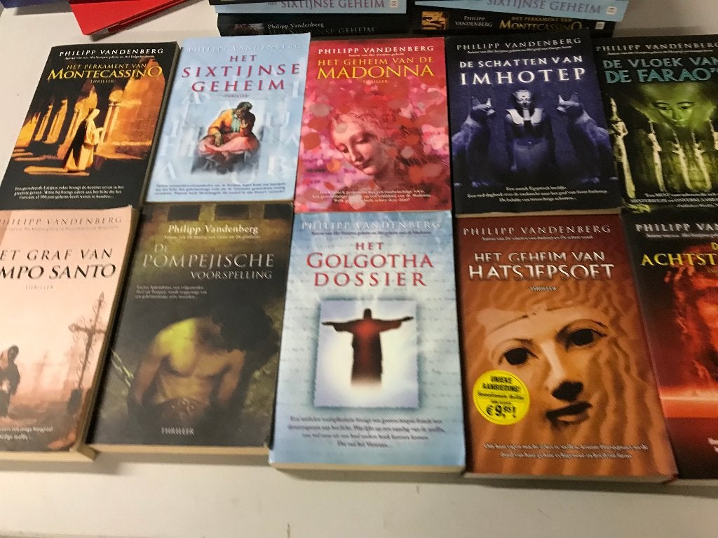 T.K. nog 3 boeken van Philipp van den Berg zie actuele lijst, Ophalen of Verzenden, Gelezen, Philipp Vandenberg