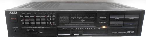 Akai versterker met equalizer AM A102 zwart, mooi & goed!!, Overige merken, Refurbished, Ophalen of Verzenden, Minder dan 60 watt