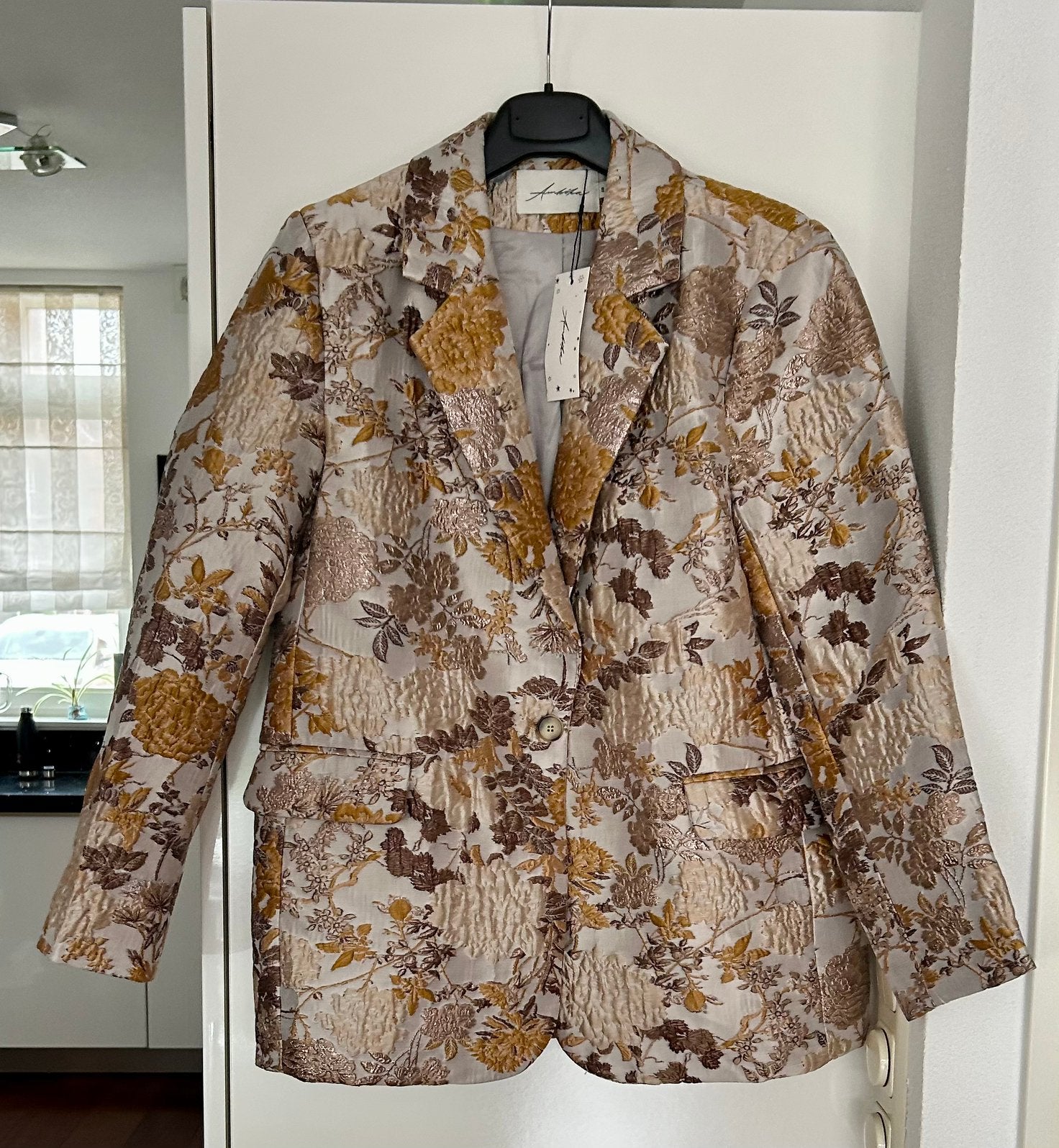 Blazer met geborduurde print Ambika, Maat 38/40 (M), Beige, Nieuw, Ophalen of Verzenden