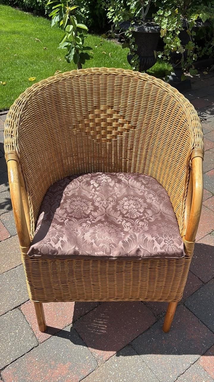 Rotan fauteuil met kussen, Ophalen, Bruin, Riet of Rotan, Zo goed als nieuw