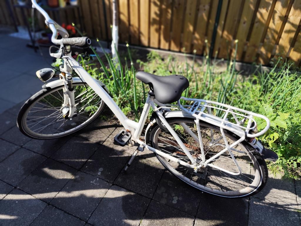 Fiets een beetje kapot., Fietsen en Brommers, Fietsen | Dames | Damesfietsen, Velgrem, Ophalen, Overige merken, 53 tot 56 cm