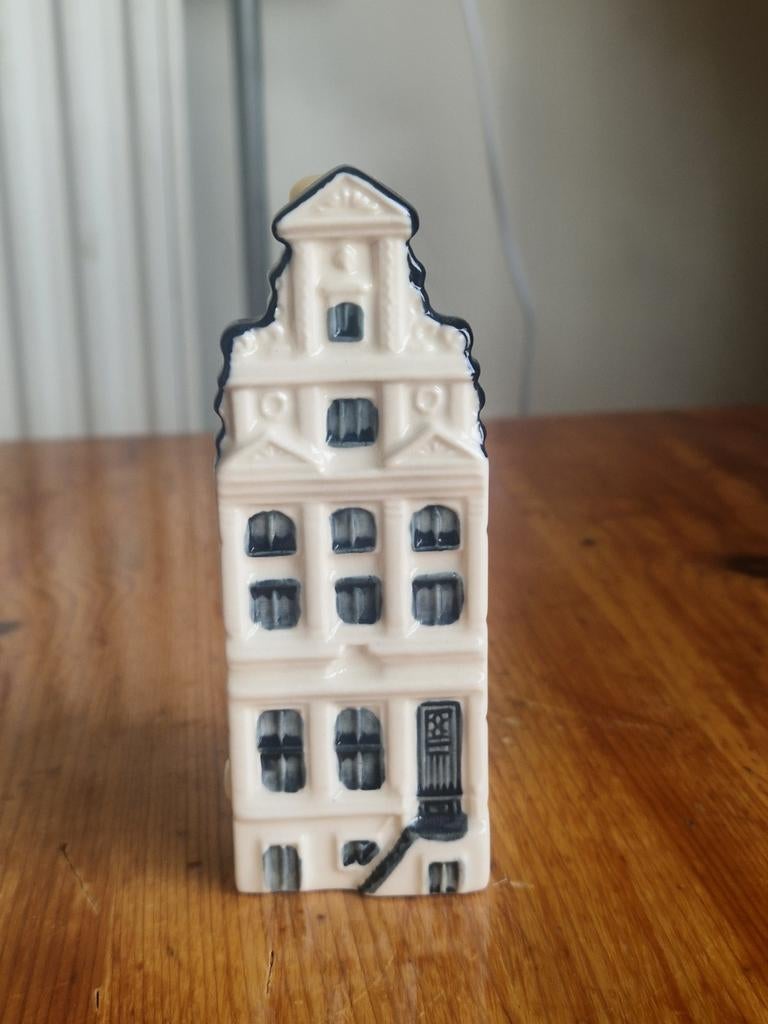 KLM huisje nummer 69, Ophalen of Verzenden, Zo goed als nieuw, 61 t/m 80, Gevuld