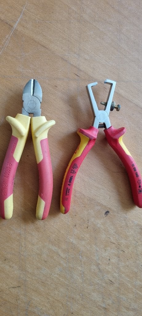Knipex Kniptang 1000 Volt voldoet aan de IEC 60900 norm,, Doe-het-zelf en Verbouw, Ophalen of Verzenden, Nieuw, Tang, Knipex