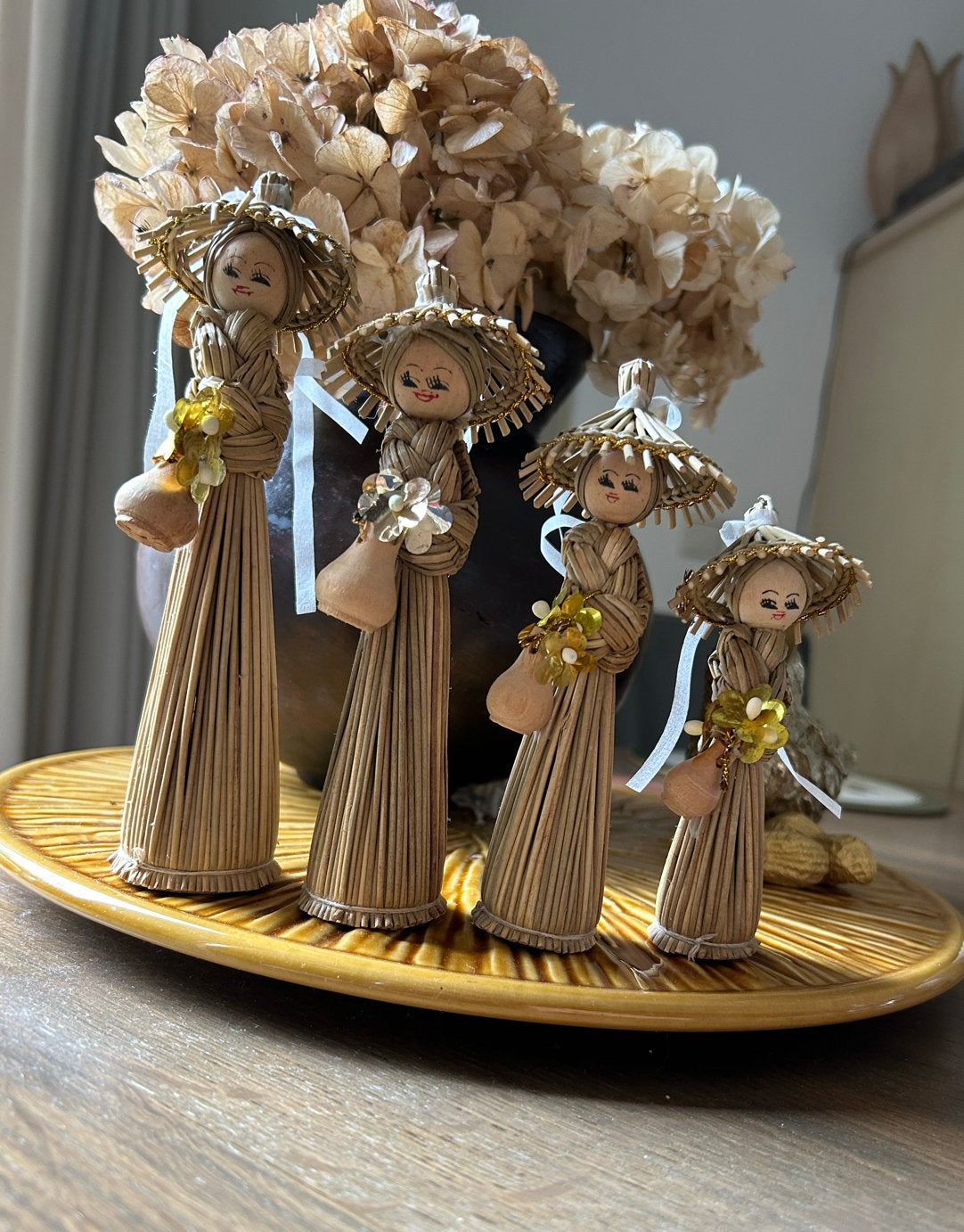 Vintage Koreaanse Stro Poppetjes jaren '70 Set van 4, Verzamelen, Poppen, Ophalen of Verzenden, Pop