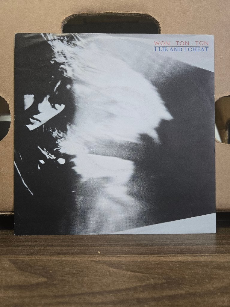 Won ton ton - Lie and cheat, 7 inch, Ophalen of Verzenden, Zo goed als nieuw, Beschermende buitenhoes