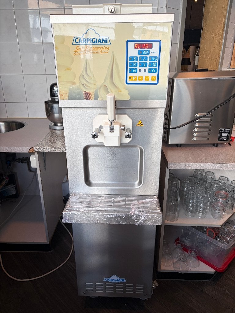 Carpigiani softijsmachine. In topconditie. Horeca., Ophalen, Zo goed als nieuw, Zelfvriezend