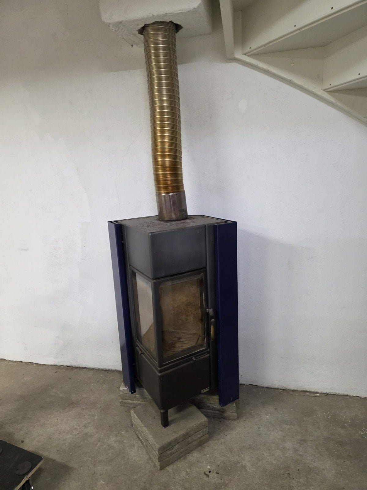 Houtkachel, blauw met zwart., Huis en Inrichting, Kachels, Ophalen, Gebruikt, Hout, Houtkachel