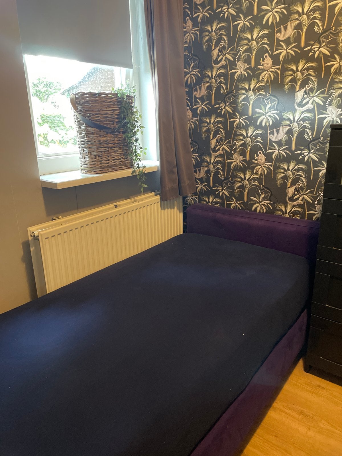 Eenpersoonsbed boxspring paars fluweel met strass steentjes, Ophalen, Gebruikt, 90 cm, 200 cm