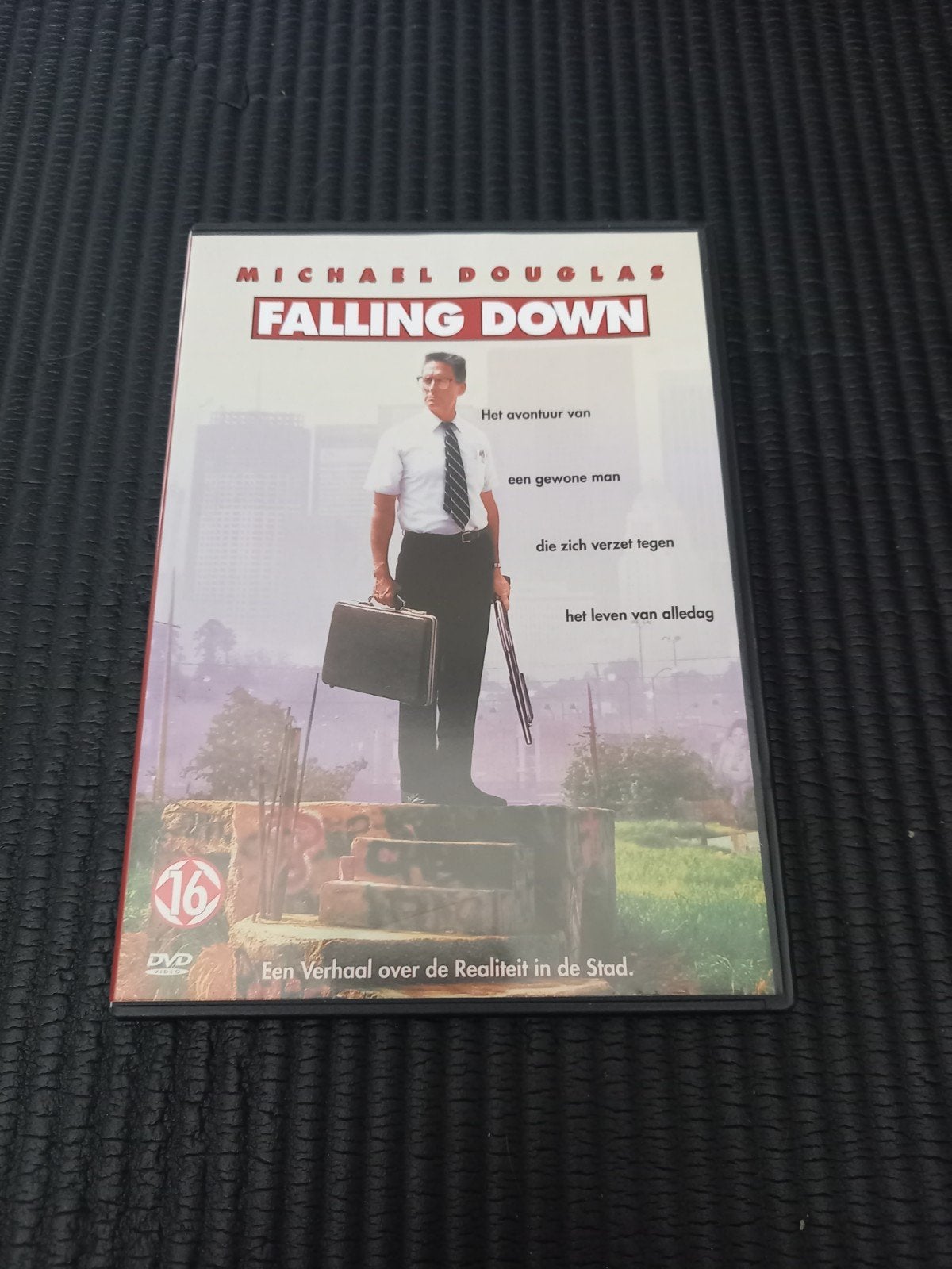 Falling Down origineel, Vanaf 16 jaar, Ophalen of Verzenden, Zo goed als nieuw, Actiethriller