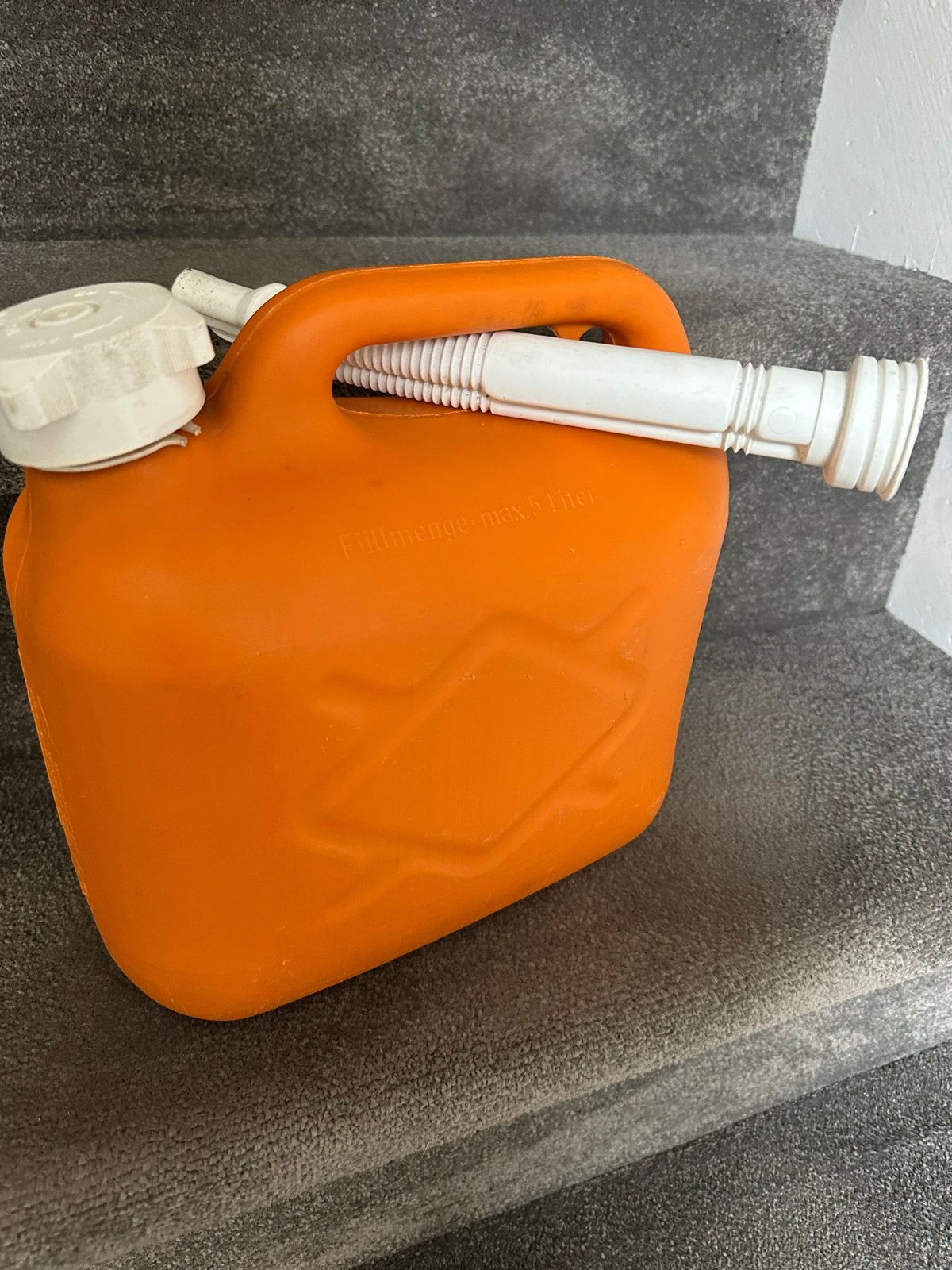Oranje jerrycan - 5 liter - SOS Support, Ophalen of Verzenden, Gebruikt, Universele onderdelen